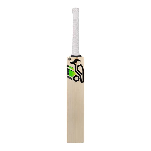 2A14130-KahunaProPlayersCricketBat-1_0f4ba545-85ae-46f2-a942-ebb2f8317a4a