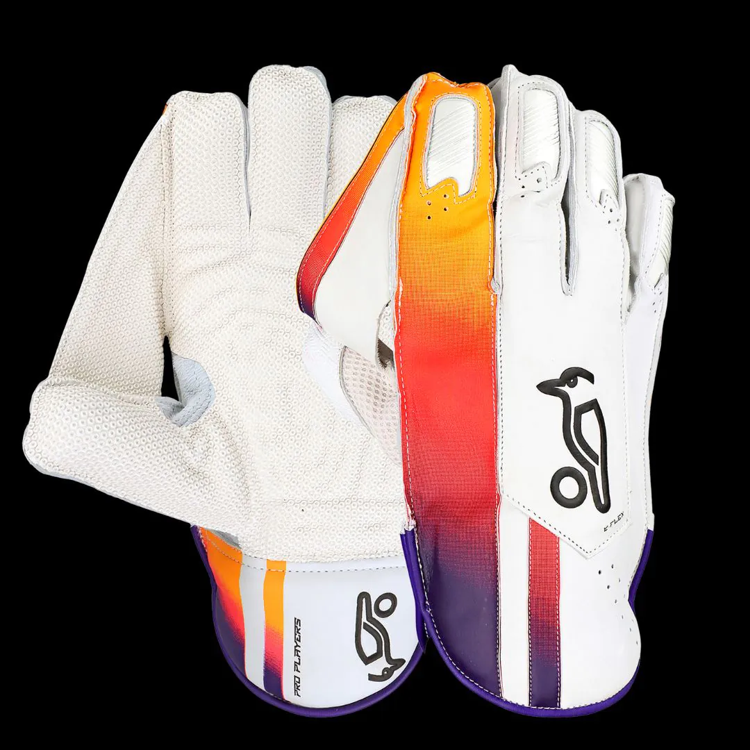 3J14370 – Aura Pro Players WK Gloves